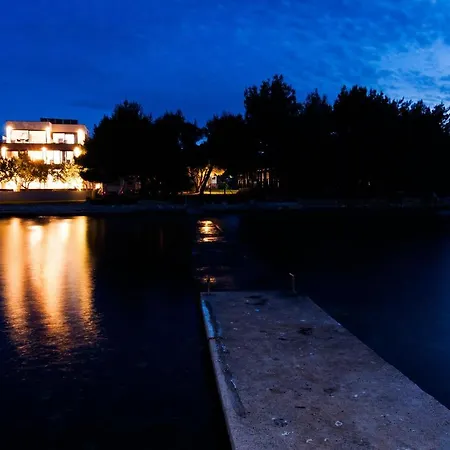 Punta Lux *